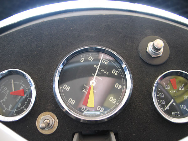 Smiths Chronometric tachometer (500-9000rpm).