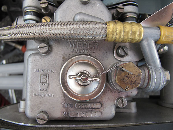Weber carburetor: type 45DCOE9, number 12072.