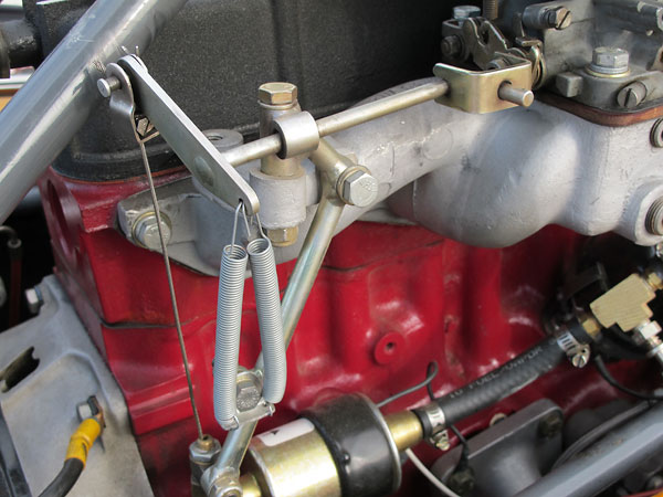 Throttle linkage.