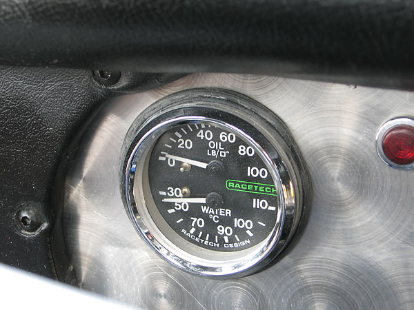 Racetech dual oil pressure (0-100psi) / coolant temperature (30-100C) gauge.
