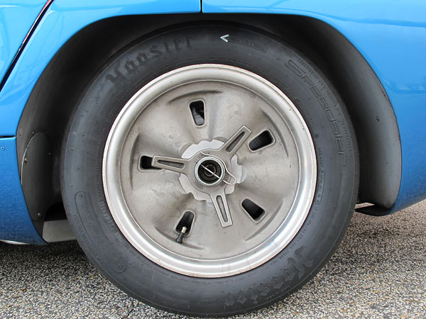 Hoosier Speedster radial tires (205/60R15).