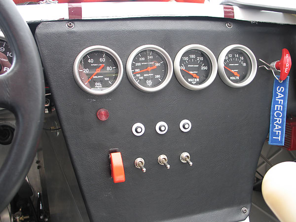 Oil pressure (0-100psi), oil temperature (140-280F), coolant temperature (100-250F), voltmeter (0-18V).