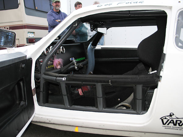 Rollcage: well braced against encroachment from the side.