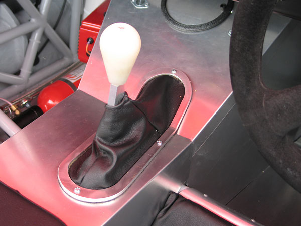 The TRE Inline transmission has an H-pattern gear selector. A sequential shifter is under development.