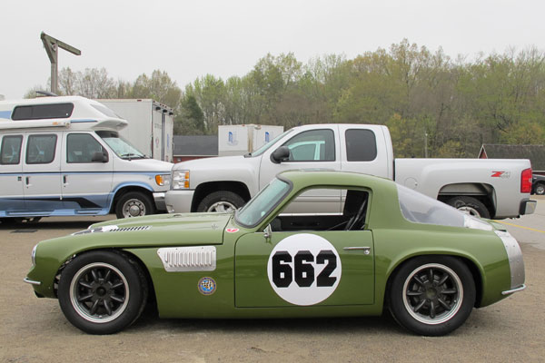 With shortened bodywork, this car resembles TVR's Vixen (1967-73) and Tuscan (1967-71) models.