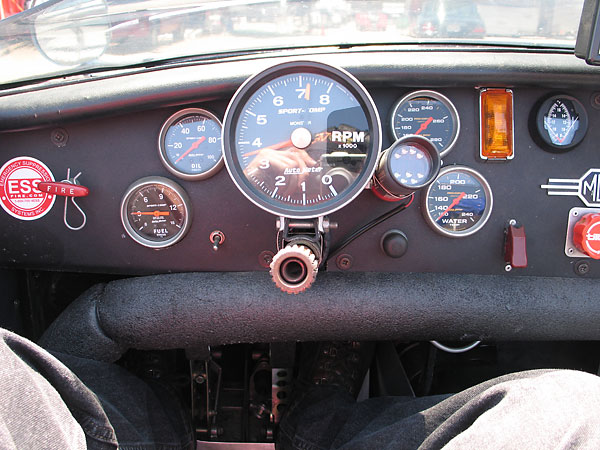 AutoMeter fuel pressure (0-15psi) and oil pressure (0-100psi) gauges, SportComp tachometer (0-8000rpm)