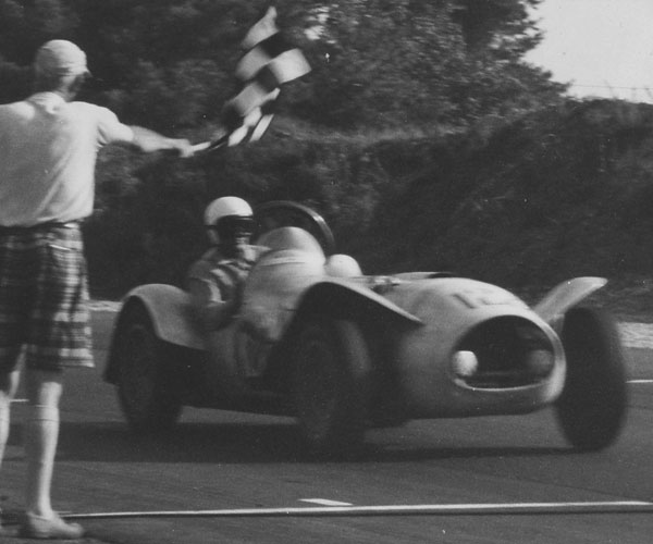 http://www.britishracecar.com/DuncanBlack-Lester-MG/JamesMiller-VinelandNJ-A.jpg