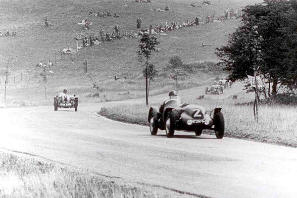 Harry Lester drove KUR 4 to a 3rd place finish in a National race at Blandford on 8 August 1949.