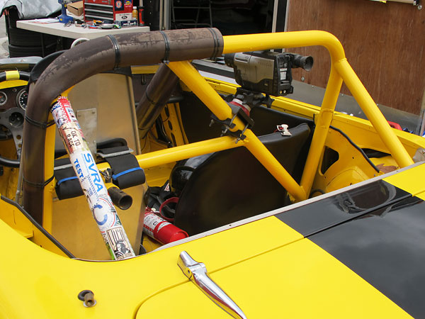 Roll cage construction details.