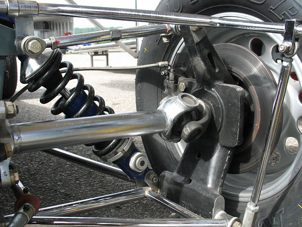 Merlyn's proprietary magnesium rear uprights.