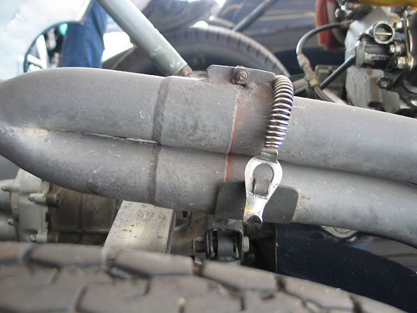 A slip coupling and a spring-loaded mount should help the headers resist cracking.