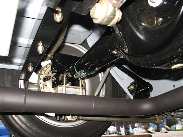 Armstrong lever arm shocks, installed with Heim jointed linkage.
