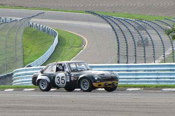 http://www.britishracecar.com/KenWilliamson-MG-MGC-GTS/KenWilliamson-MG-MGC-GTS-AN.jpg