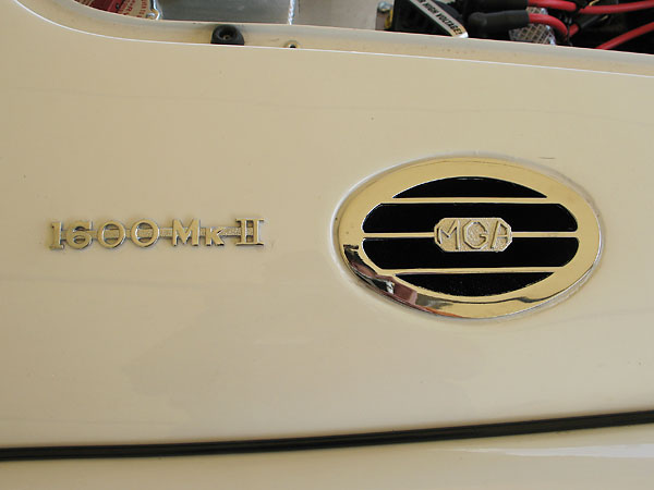 1600 MkII MGA fender badge.