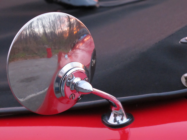 Fender mounted mirror.