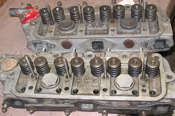 Two specially modified HRG-Derrington aluminum crossflow cylinder heads.