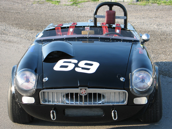 http://www.britishracecar.com/MikeAdams-MG-MGB/MikeAdams-MG-MGB-AD.jpg