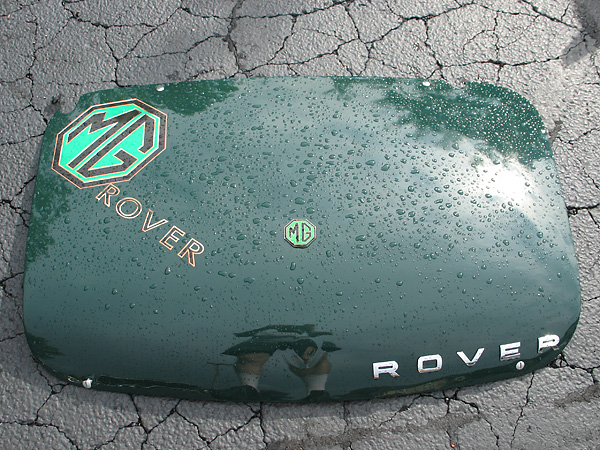 Lightweight fiberglass boot lid.