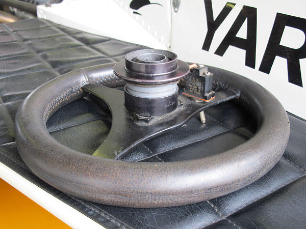 First Grand Prix car with quick release steering wheel hub?