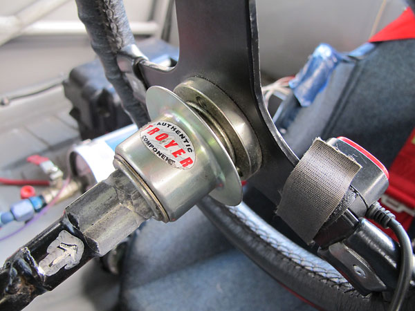 Troyer quick release steering wheel hub.