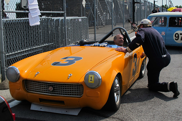 Fastest qualifier, Charlie Guest, comes back to shake hands with Rick before the race.