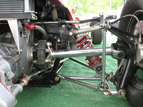 Royale had magnesium rear uprights cast to their own design.