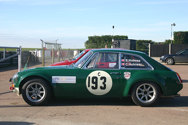 Shaun Holmes' 1969 MGC-GT Vintage Racecar