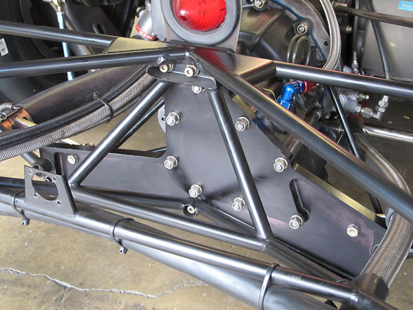 The rear wing mounting is based on March's original engineering drawings.