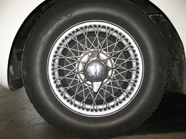 60-spoke 5x16 wheels. Dunlop Racing L-series 6.00x16 tires.